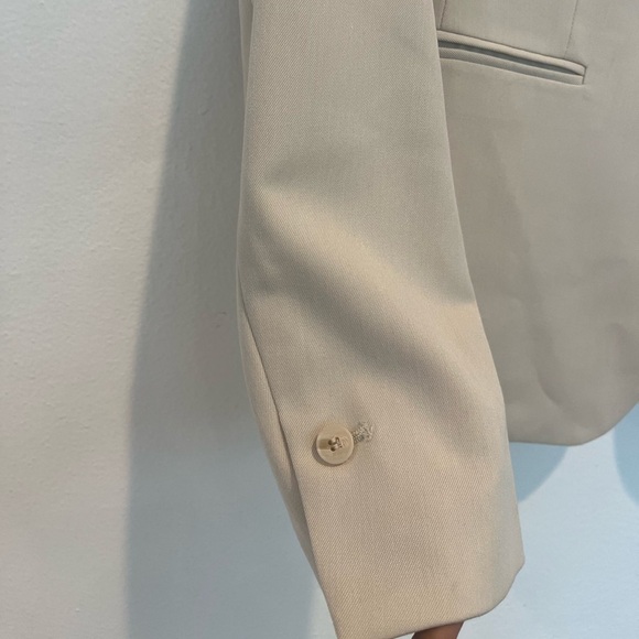 H&M Women’s Fitted Blazer Tan Size Small - Picture 3 of 7